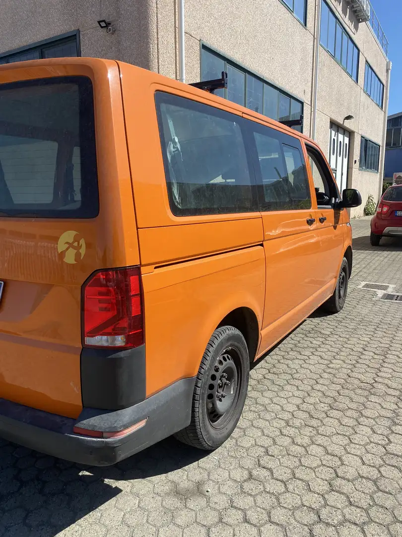 Volkswagen Transporter - 2