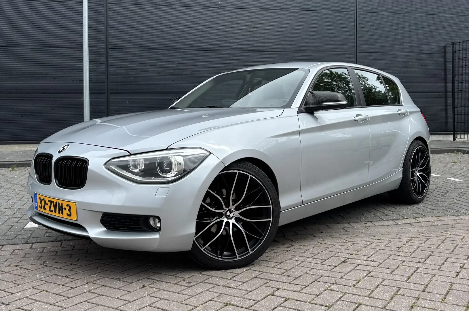 BMW 1er M Coupé 114i EDE Upgrade Edition Šedá - 1
