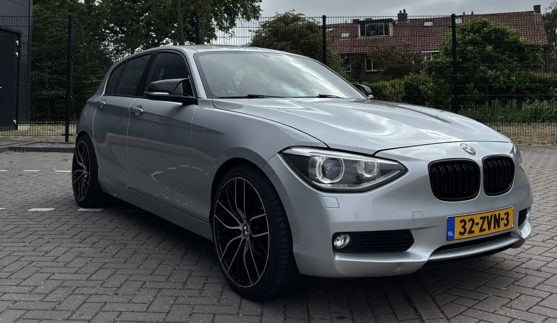 BMW 1er M Coupé 114i EDE Upgrade Edition Šedá - 2