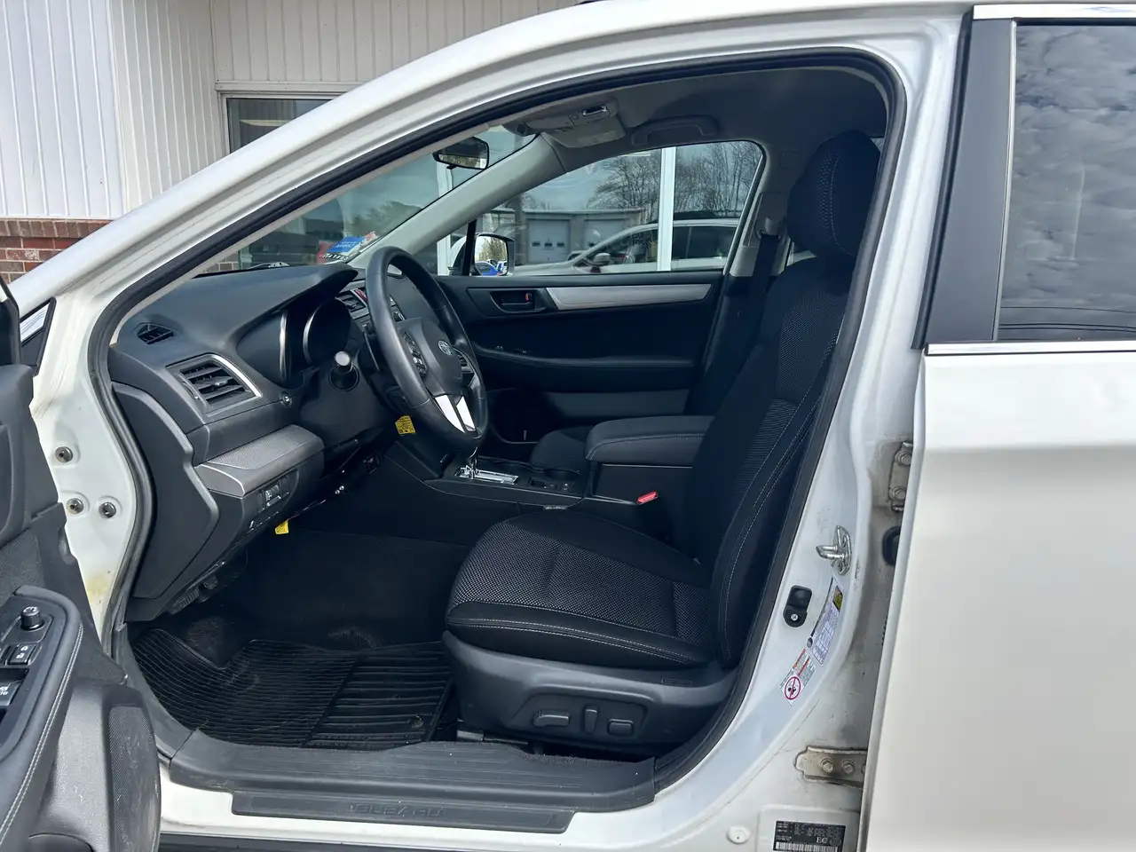 Subaru OUTBACK photo Subaru OUTBACK