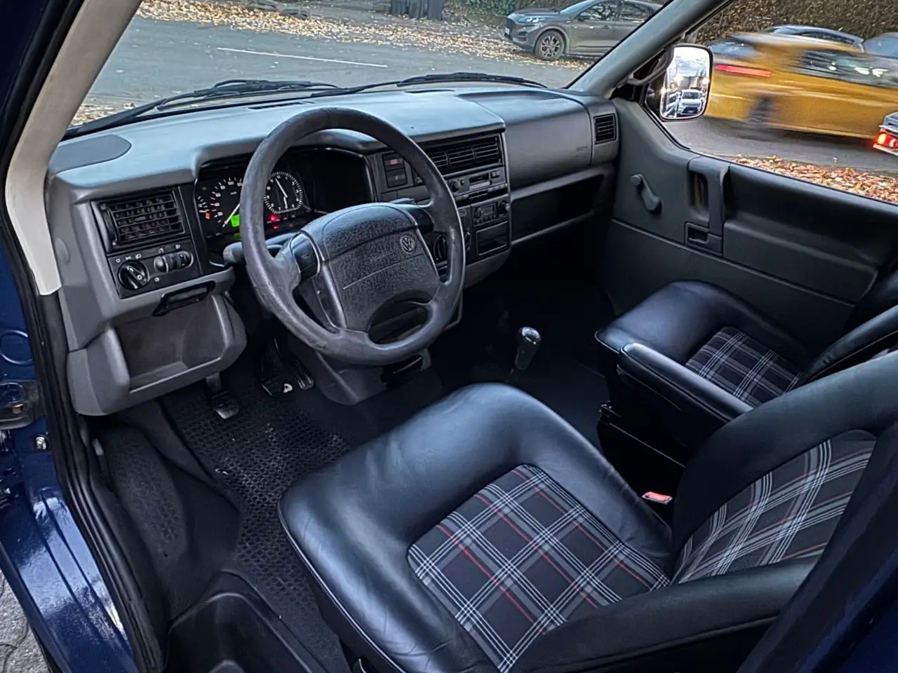 Volkswagen T4 Caravelle *TEILLEDER*HU-AU 03.2027*, foto 9