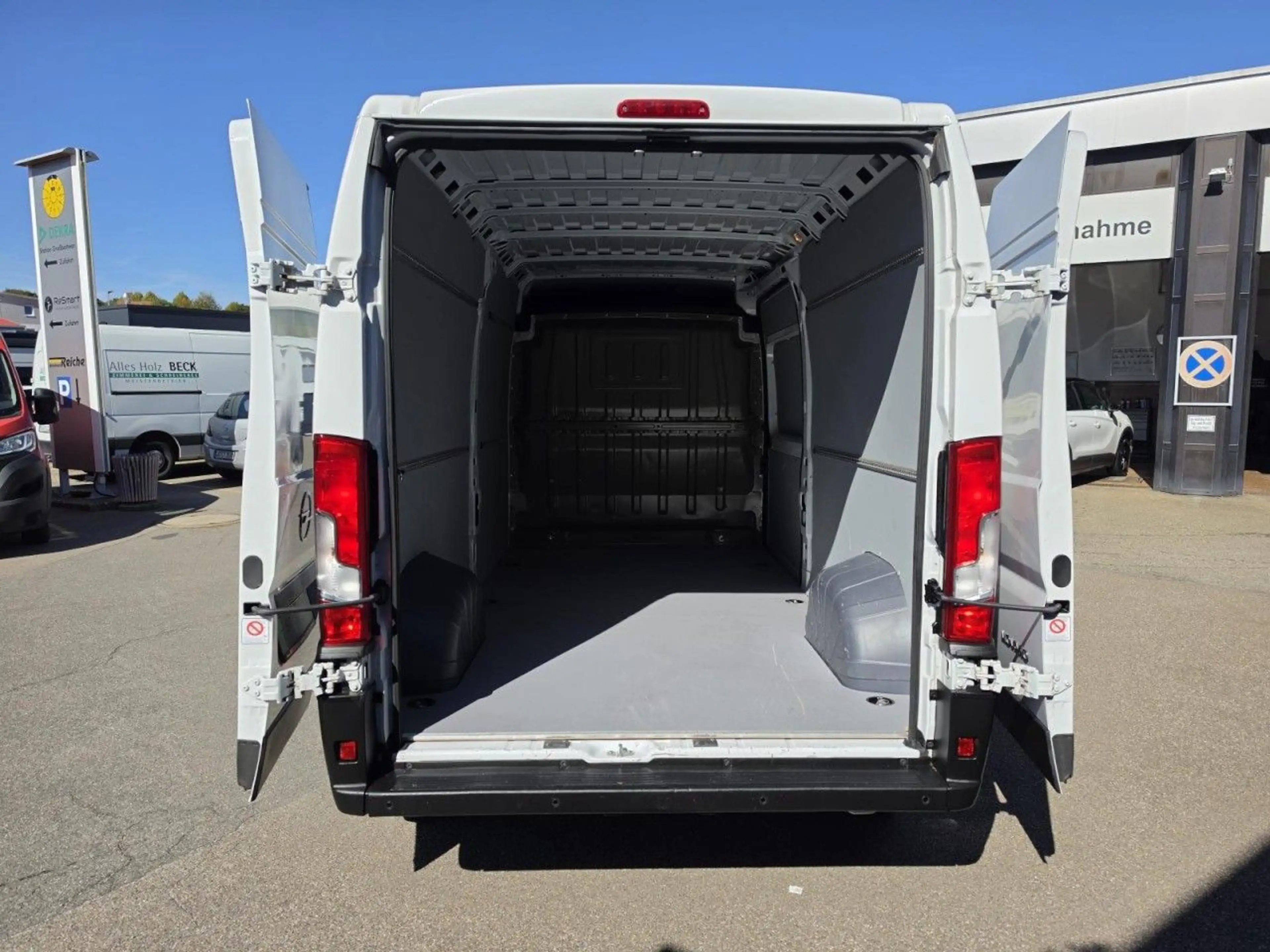 Opel Movano L3H2 2,2 NAV+PDC+AAC+270 TÜREN — photo 5