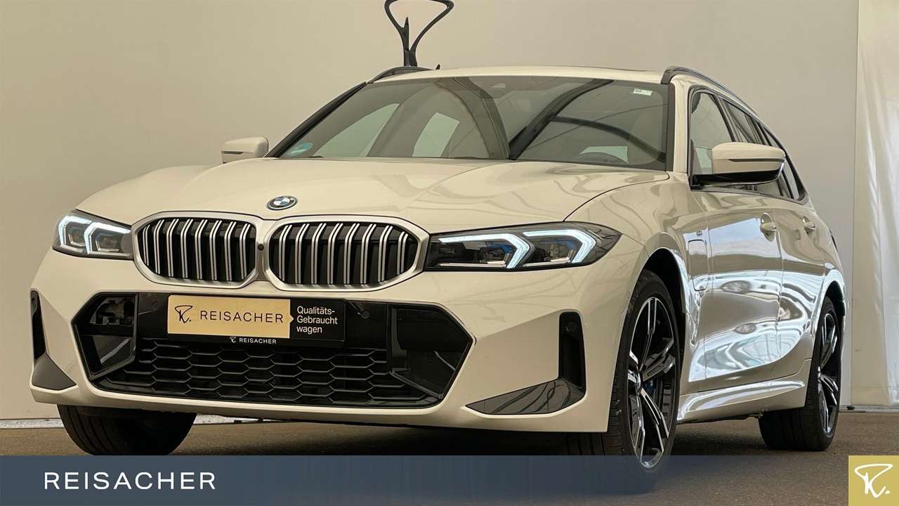 BMW 330 2025