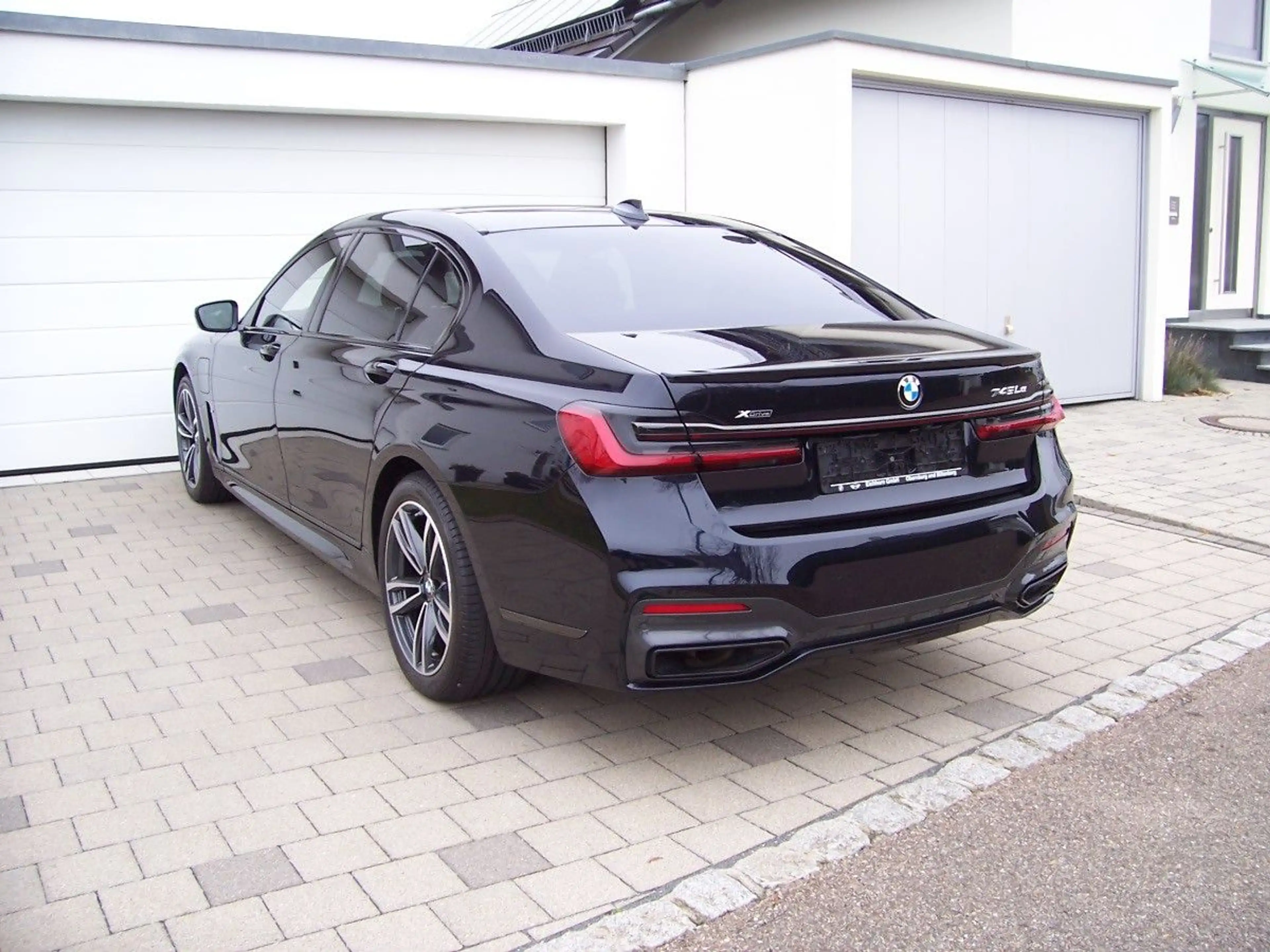 BMW 745 Le xDrive M Sportpaket 3xTV/B&W/SkyPano/Laser — photo 6