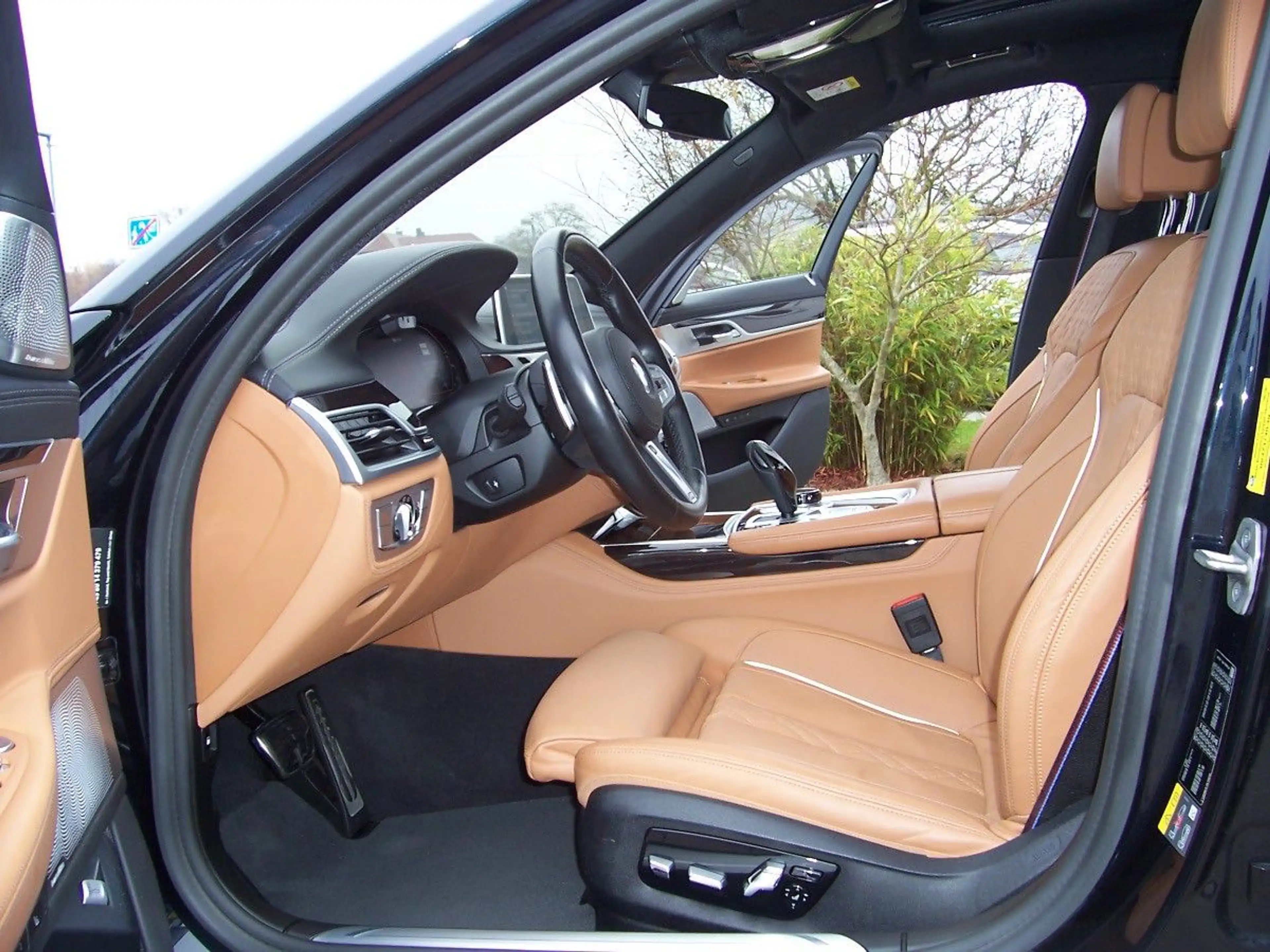 BMW 745 Le xDrive M Sportpaket 3xTV/B&W/SkyPano/Laser — photo 9