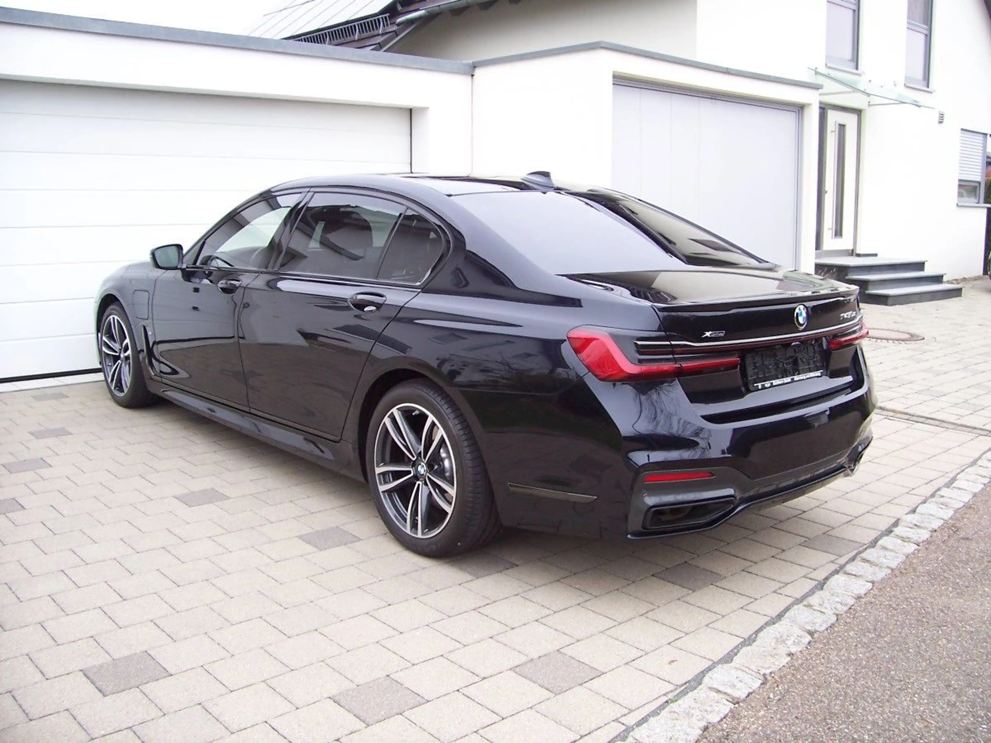 BMW 745 Le xDrive M Sportpaket 3xTV/B&W/SkyPano/Laser — photo 5