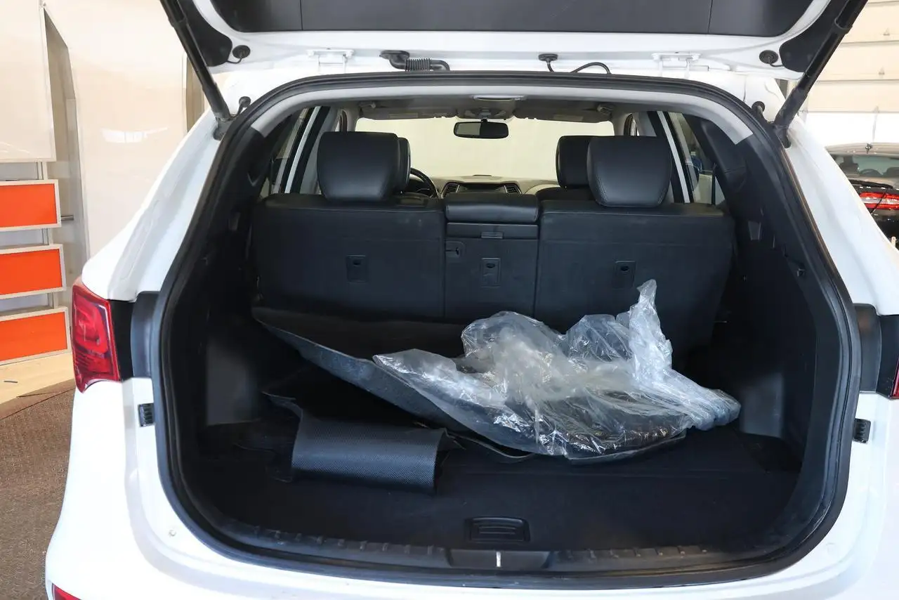 Hyundai SANTA FE снимка Hyundai SANTA FE