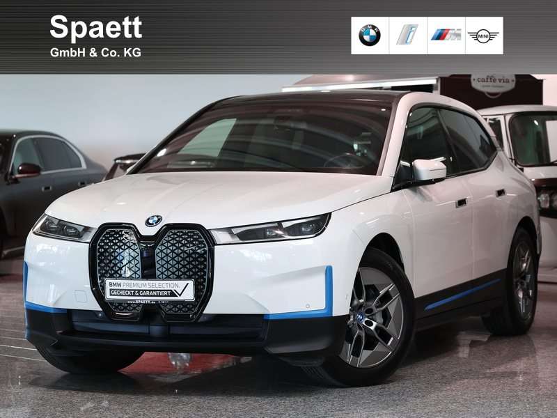 BMW iX