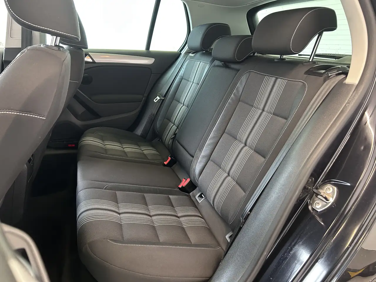 Volkswagen Golf Standard Model — photo 6