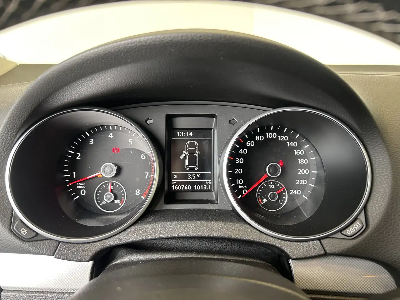 Volkswagen Golf Standard Model — photo 13