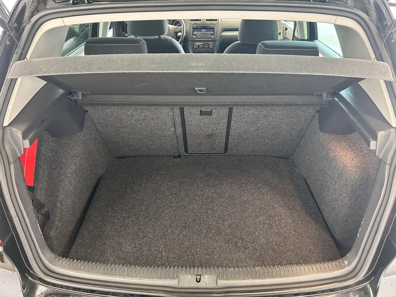 Volkswagen Golf Standard Model — photo 7