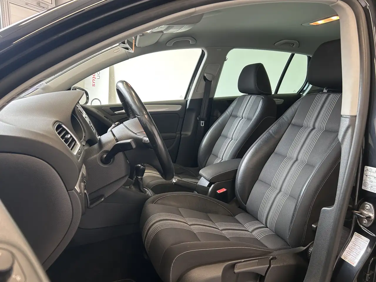 Volkswagen Golf Standard Model — photo 5