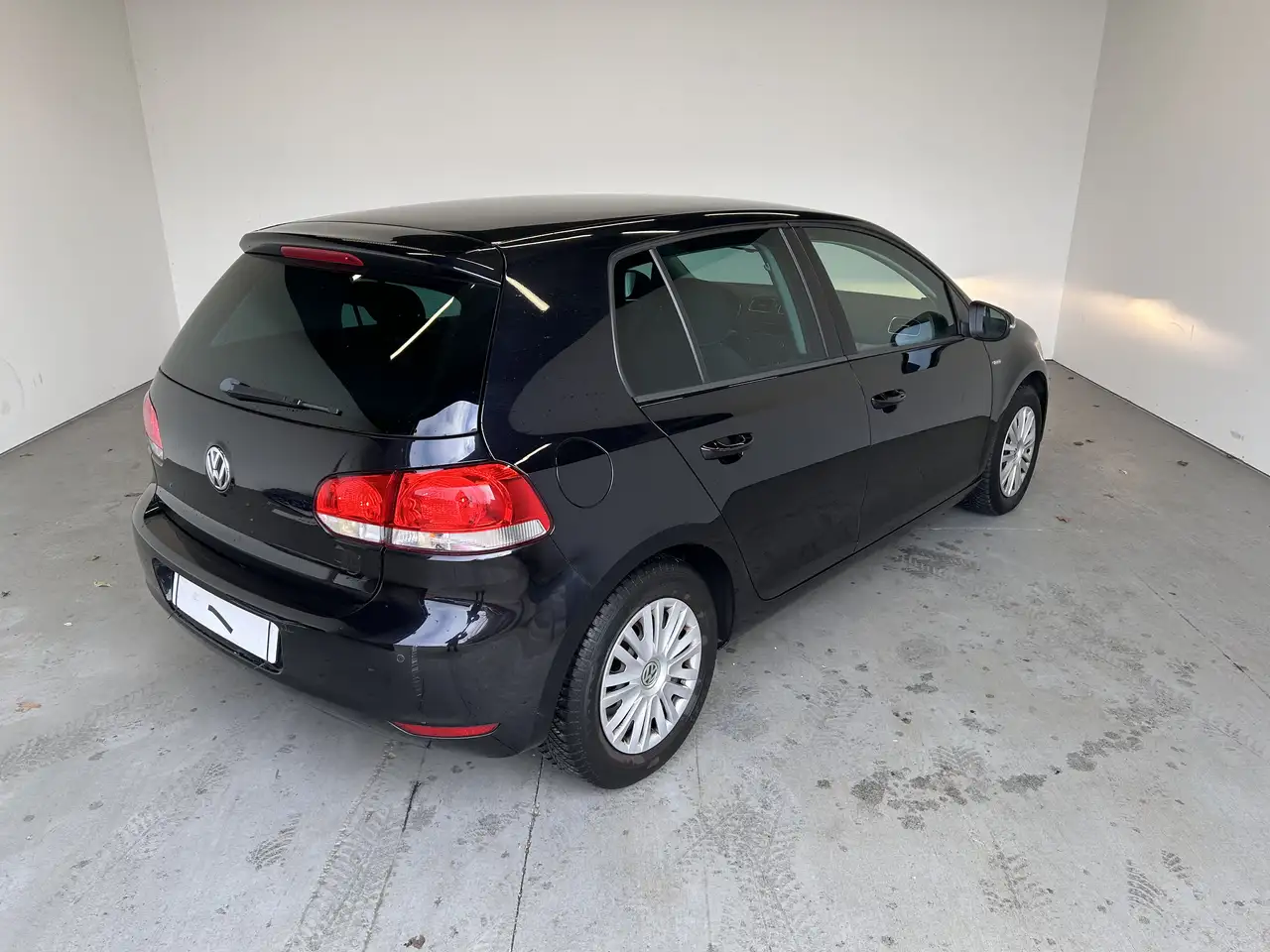 Volkswagen Golf Standard Model — photo 3