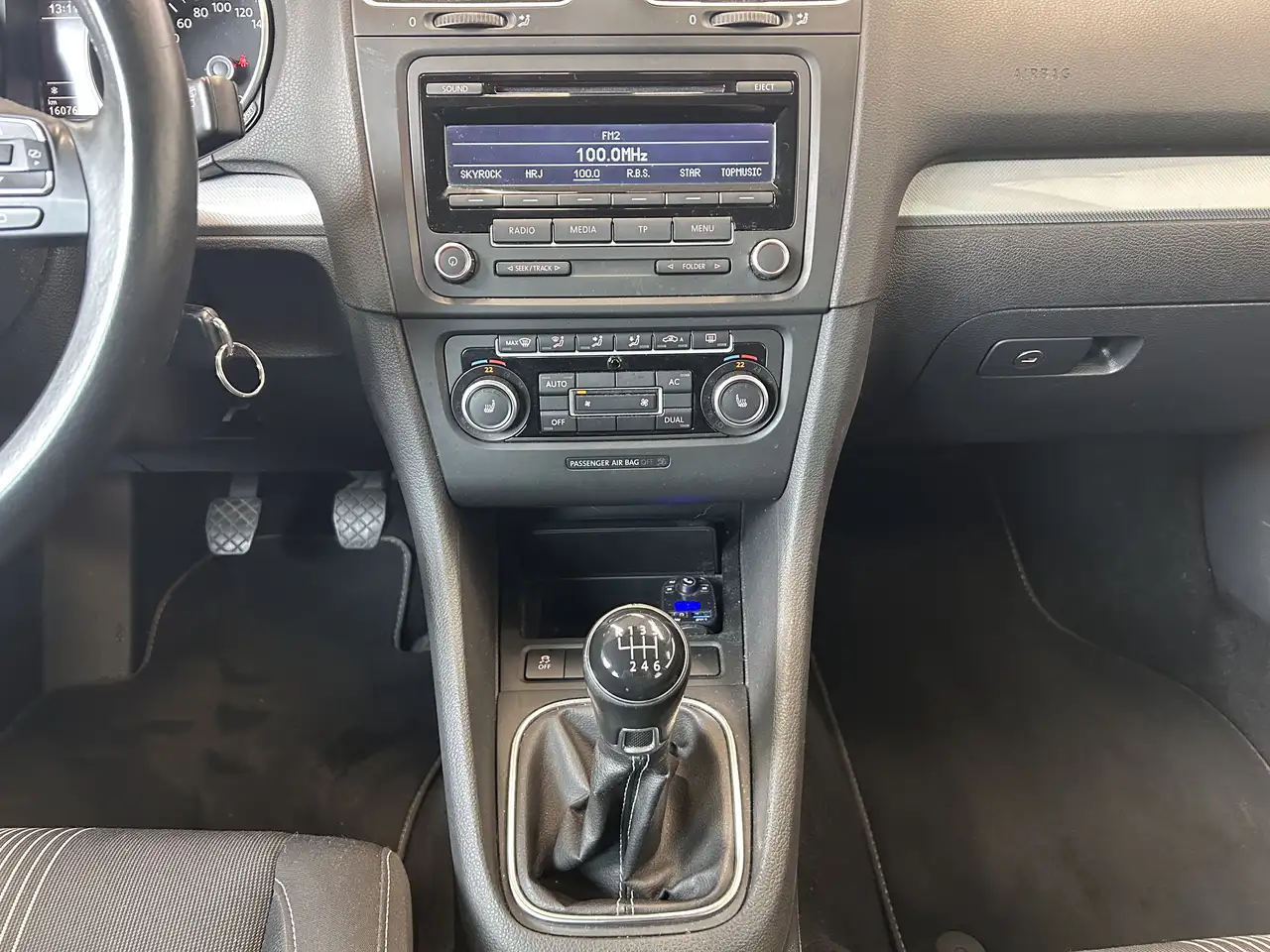 Volkswagen Golf Standard Model — photo 9