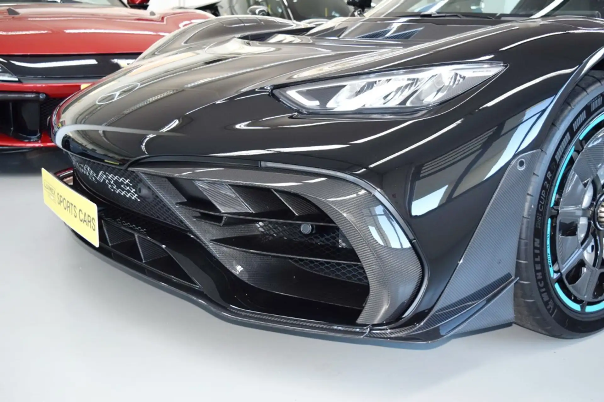 벤츠 ONE Hypercar 2025 검정 사진 3