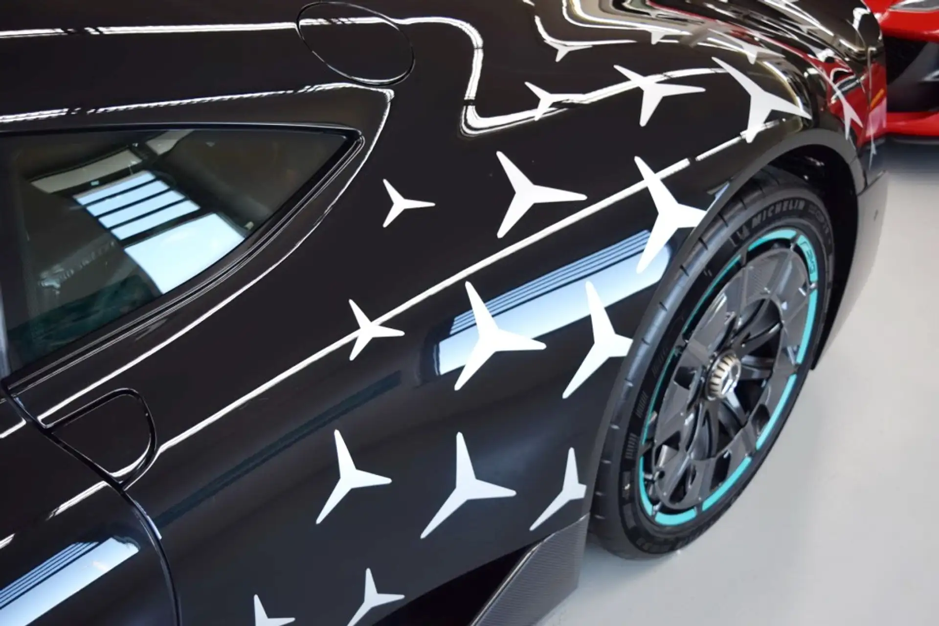 벤츠 ONE Hypercar 2025 검정 사진 8