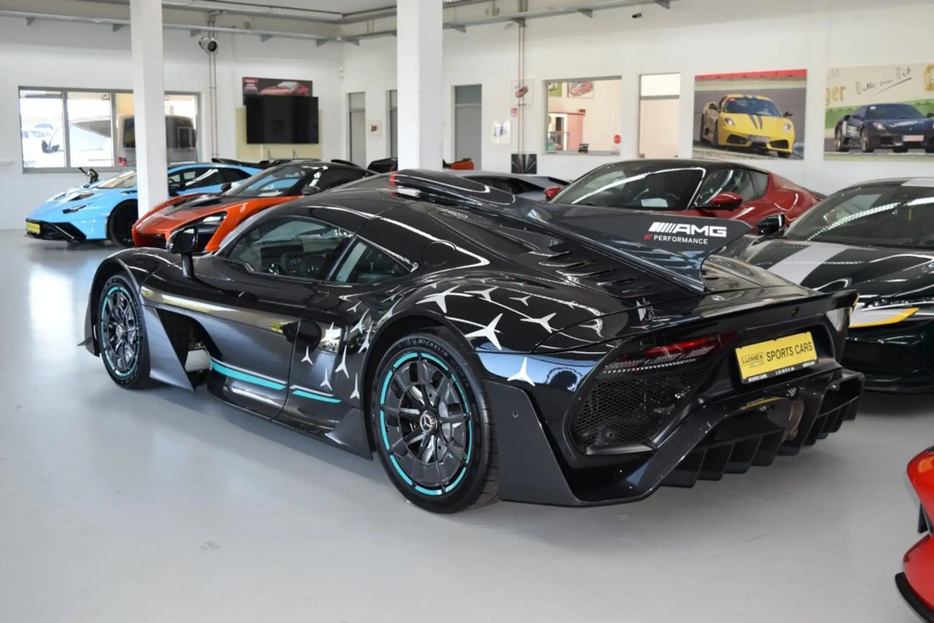 벤츠 ONE Hypercar 2025 검정 사진 2