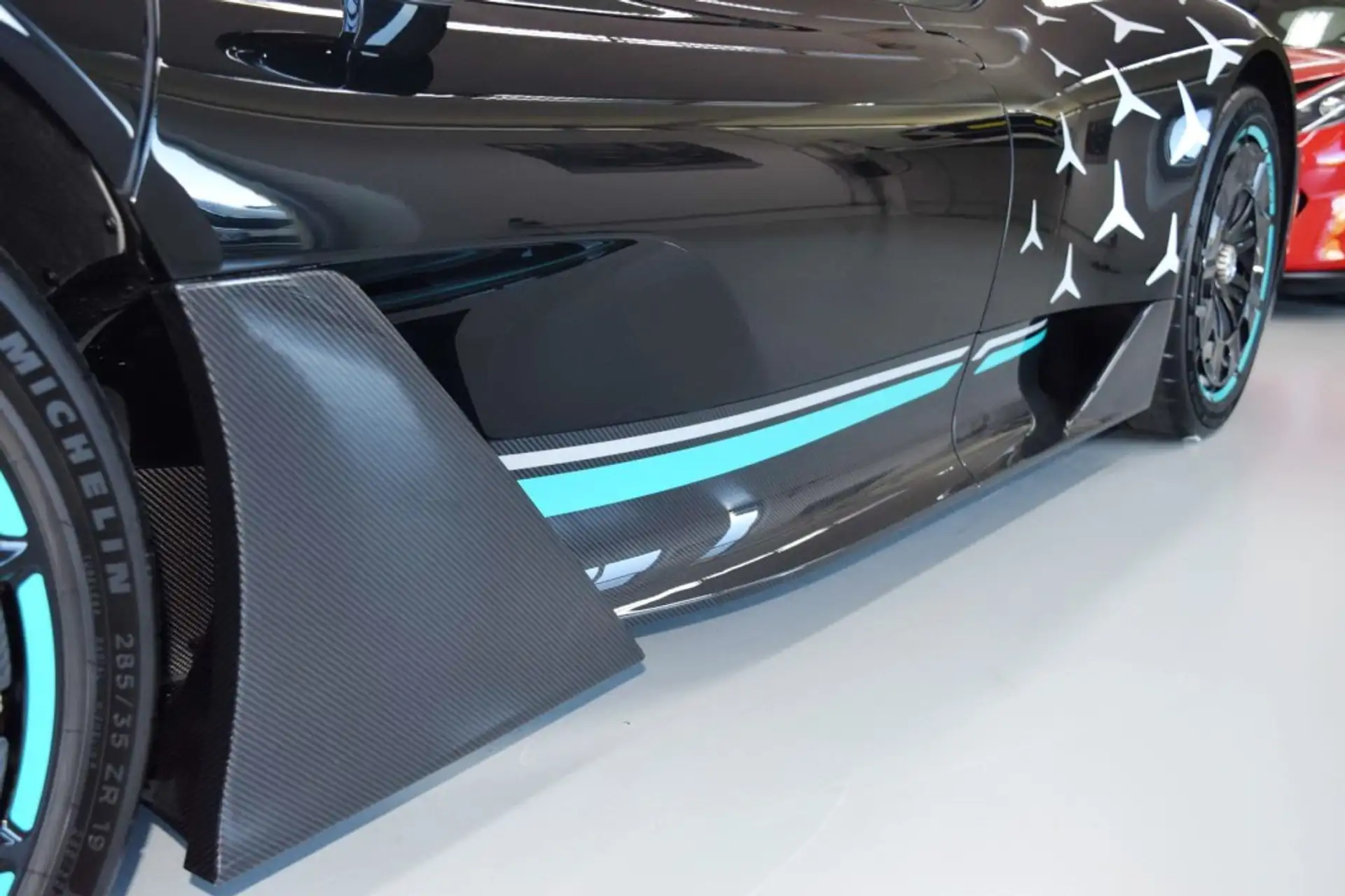 벤츠 ONE Hypercar 2025 검정 사진 7