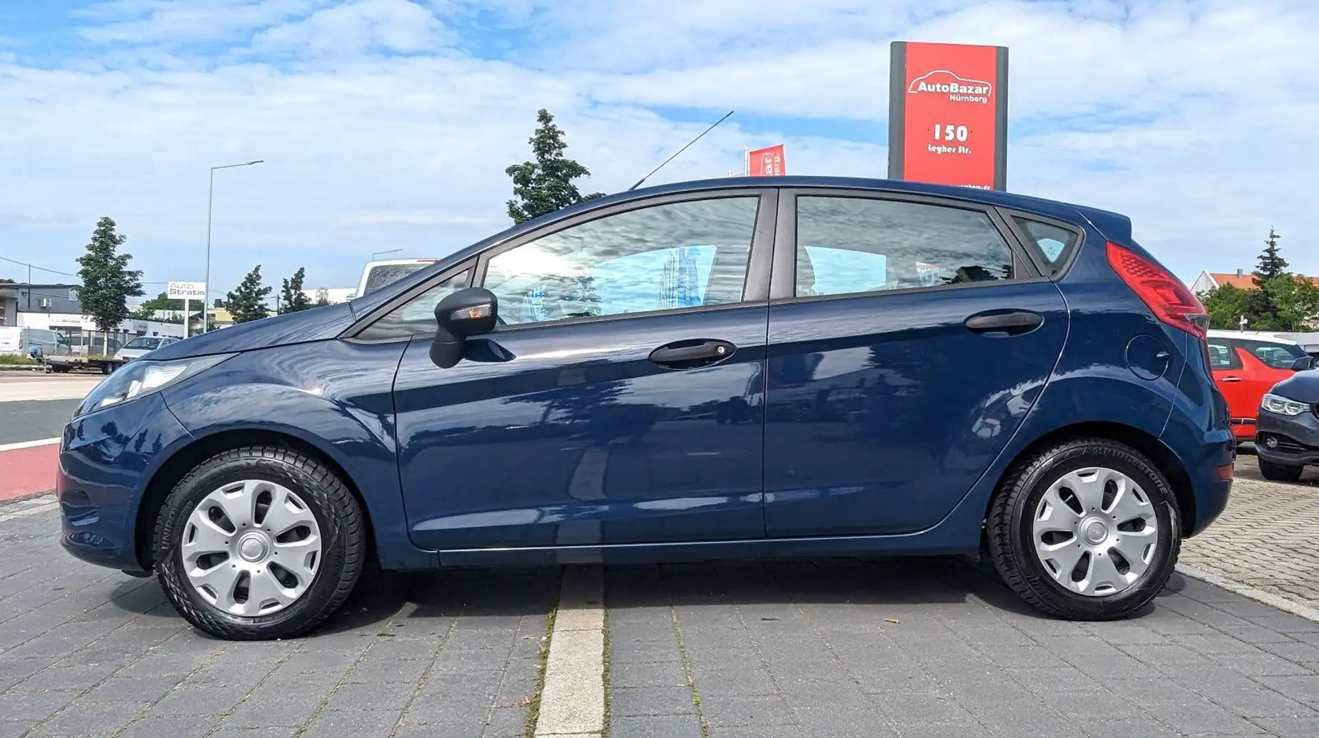 Ford Fiesta Ambiente / 5 Türig / AHK / Tüv Neu Bleu - 2