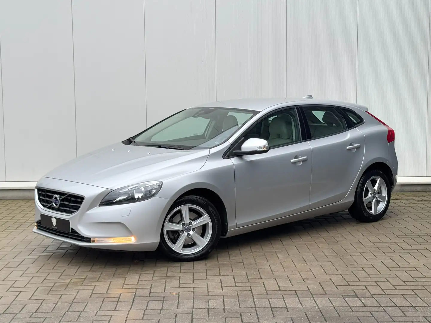 Volvo V40 ✅1.6 T3 GARANTIE Airco Leder Zetelverw Navi PDC Argent - 1