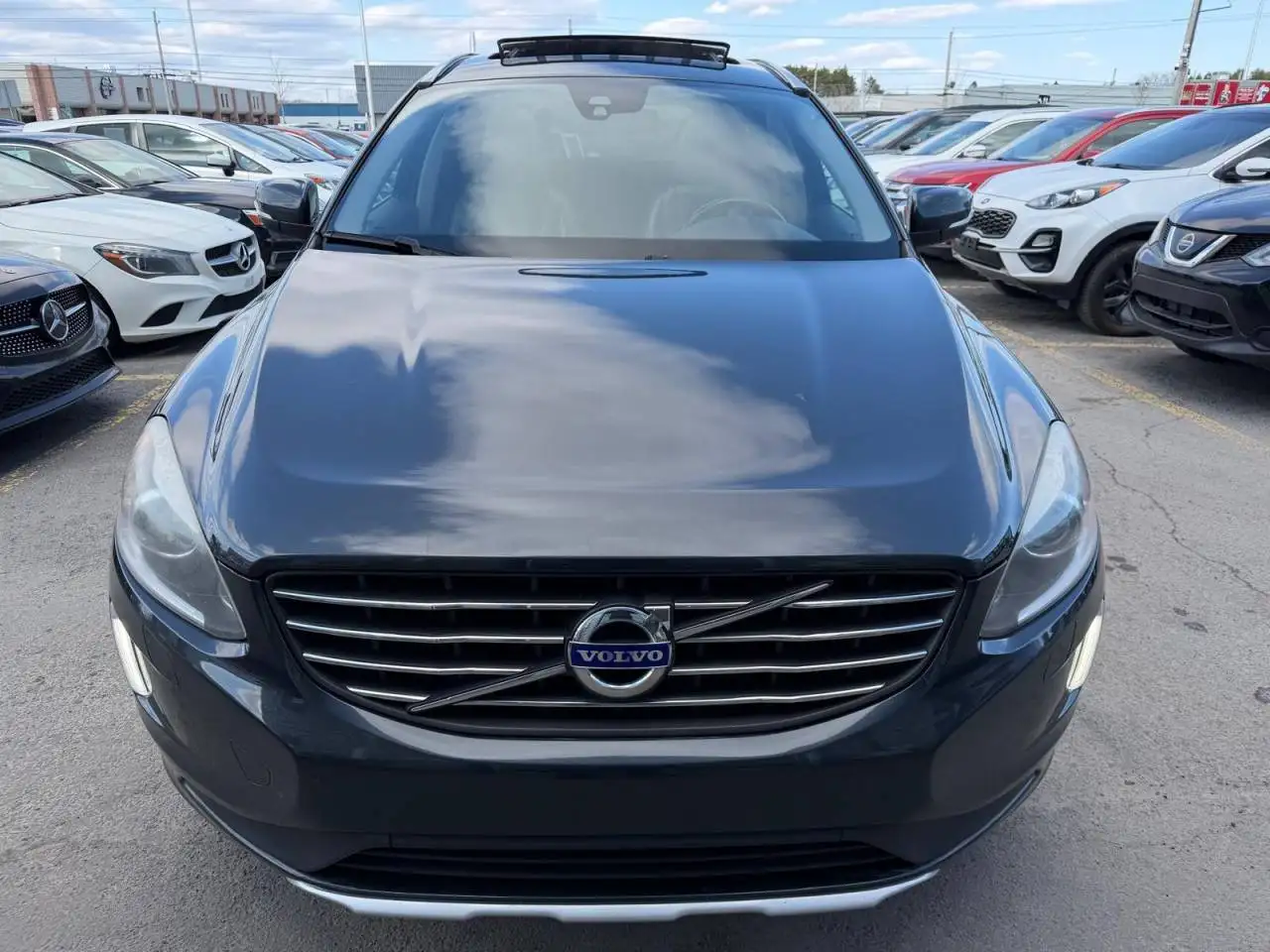 Volvo XC60 снимка Volvo XC60