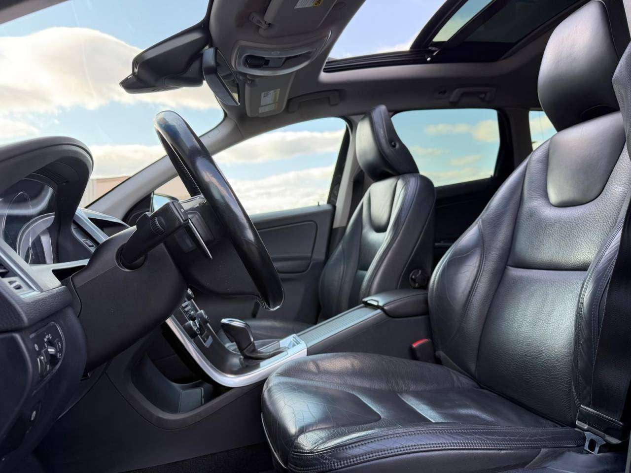 2014 Volvo XC60 T6 thumb 11