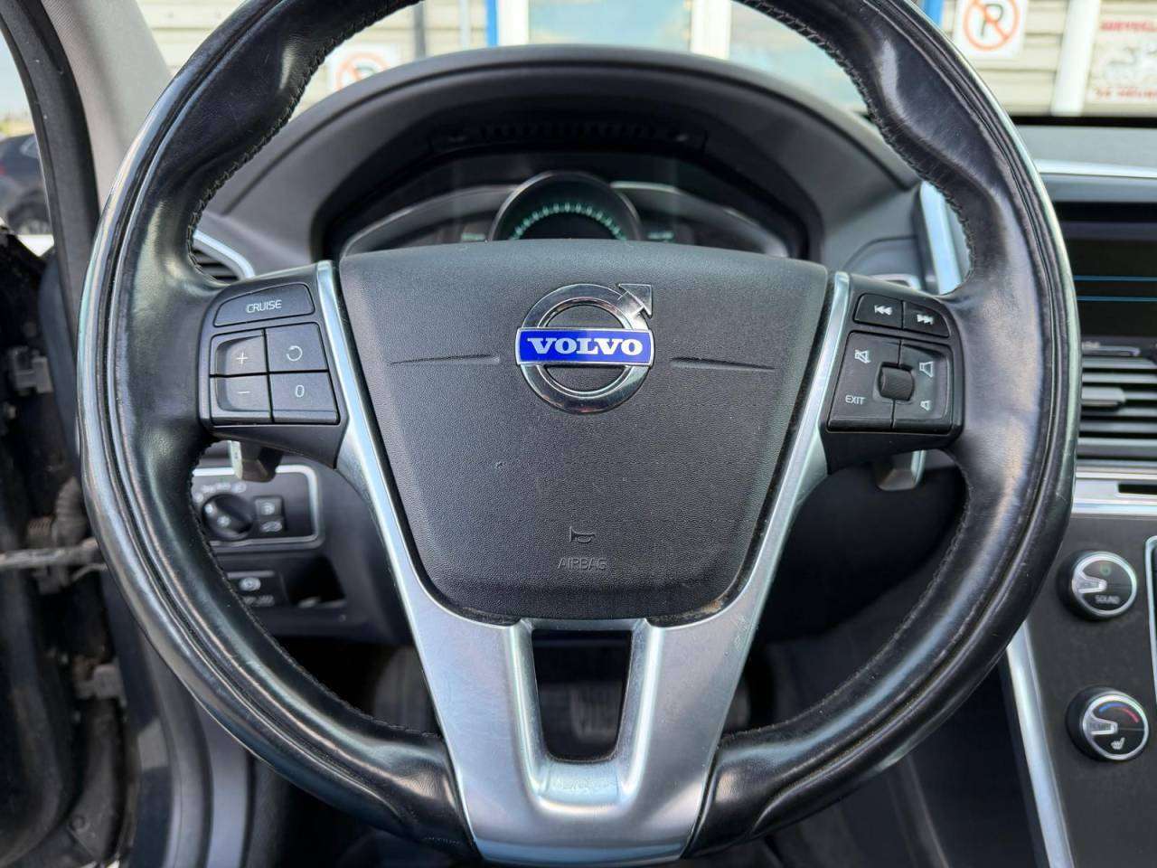 2014 Volvo XC60 T6 thumb 7