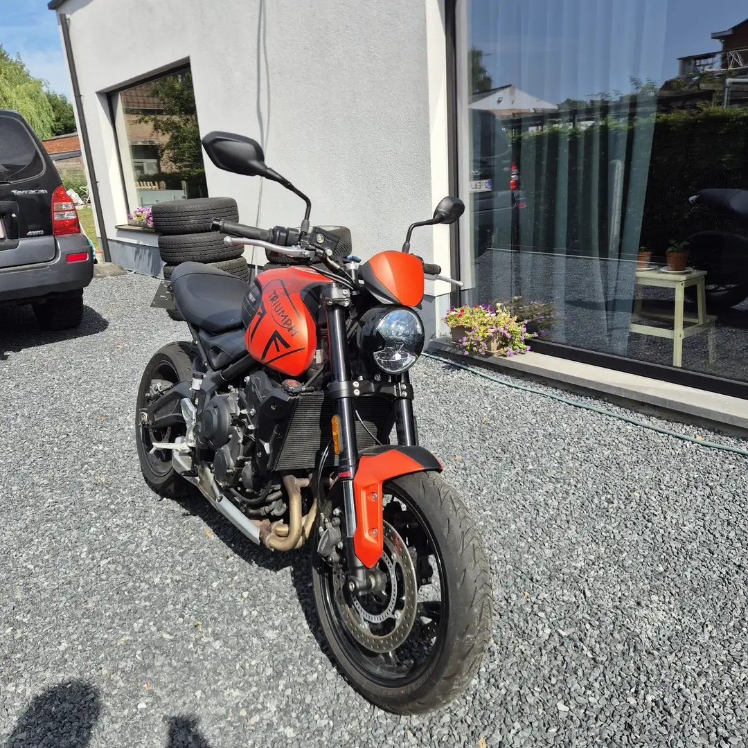 Triumph Trident 660 baja orange Oranžová - 1