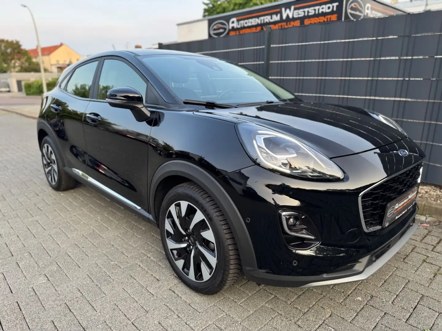Ford Puma Titanium/ Mild-Hybrid , LED, 1 Hand. Negro - 2