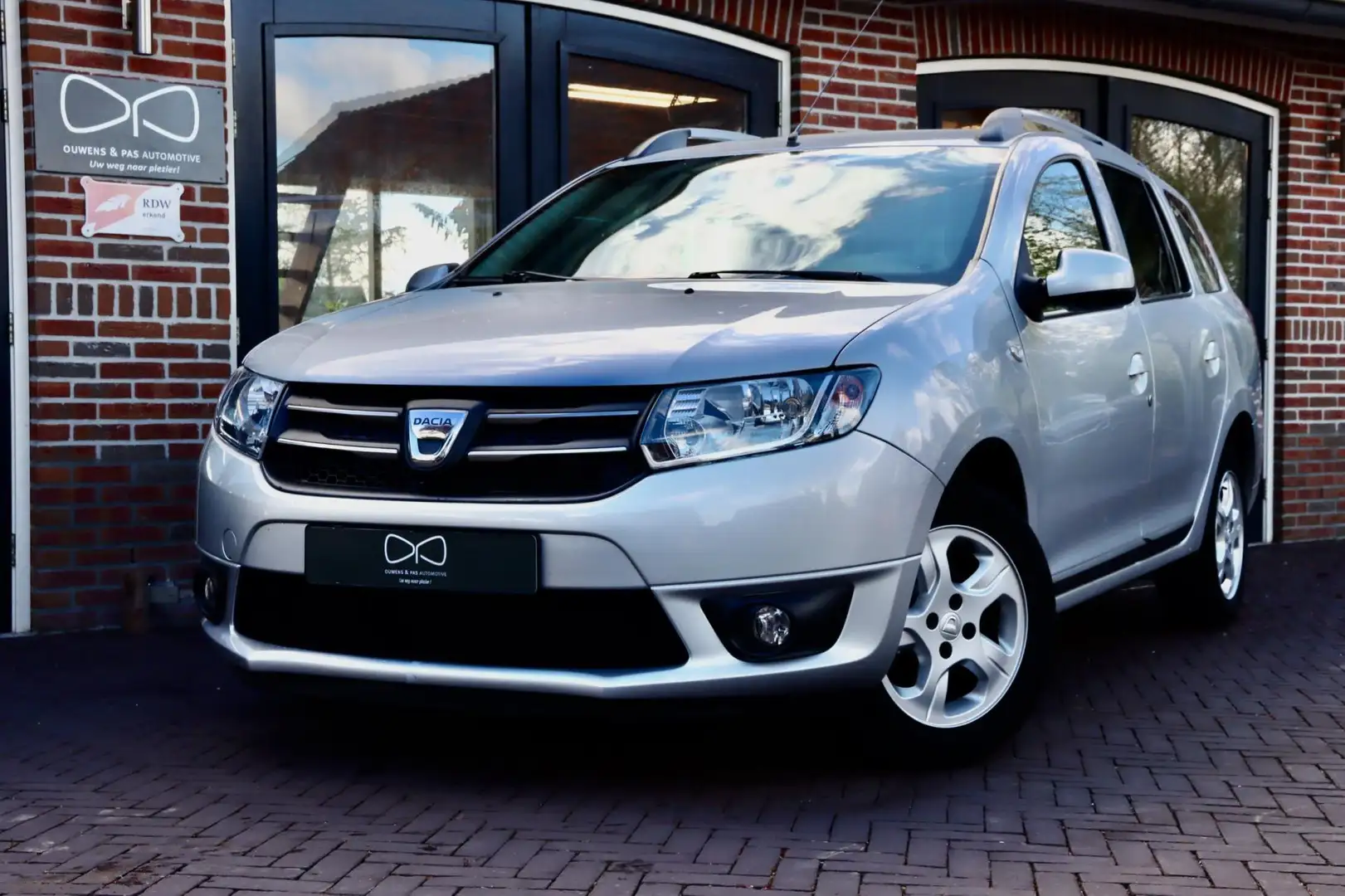 Dacia Logan MCV 0.9 TCe Ambiance | NAVIGATIE | CRUISE Grau - 1