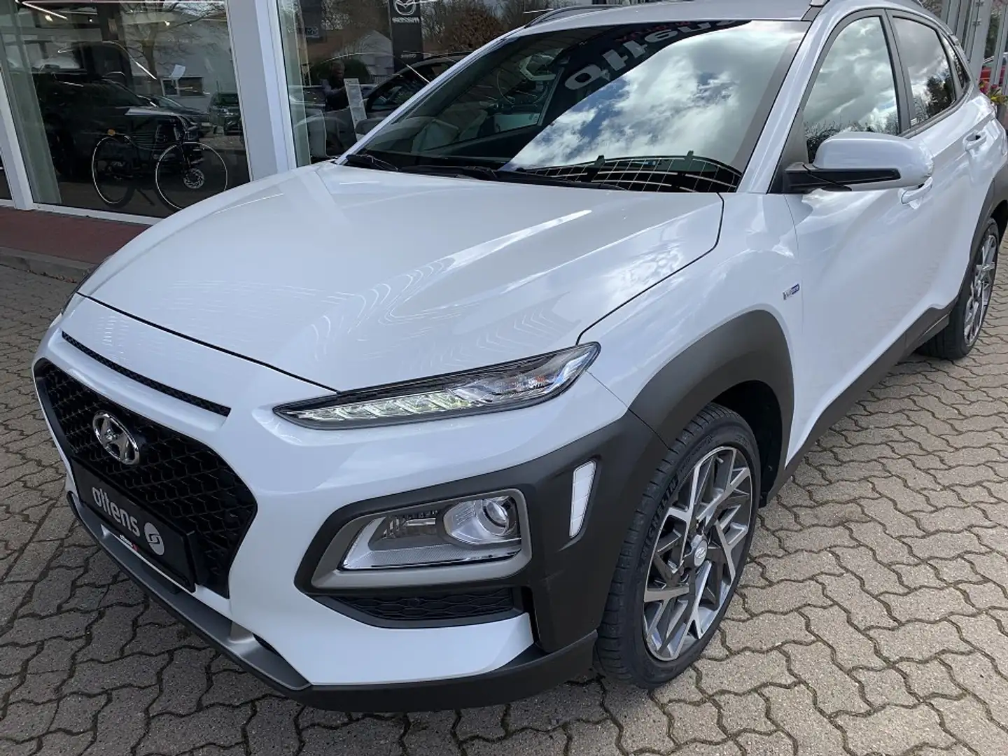 Hyundai KONA 1.6 Hybrid Advantage+, AHK,Schiebedach,RFK,LRH,SH Weiß - 2