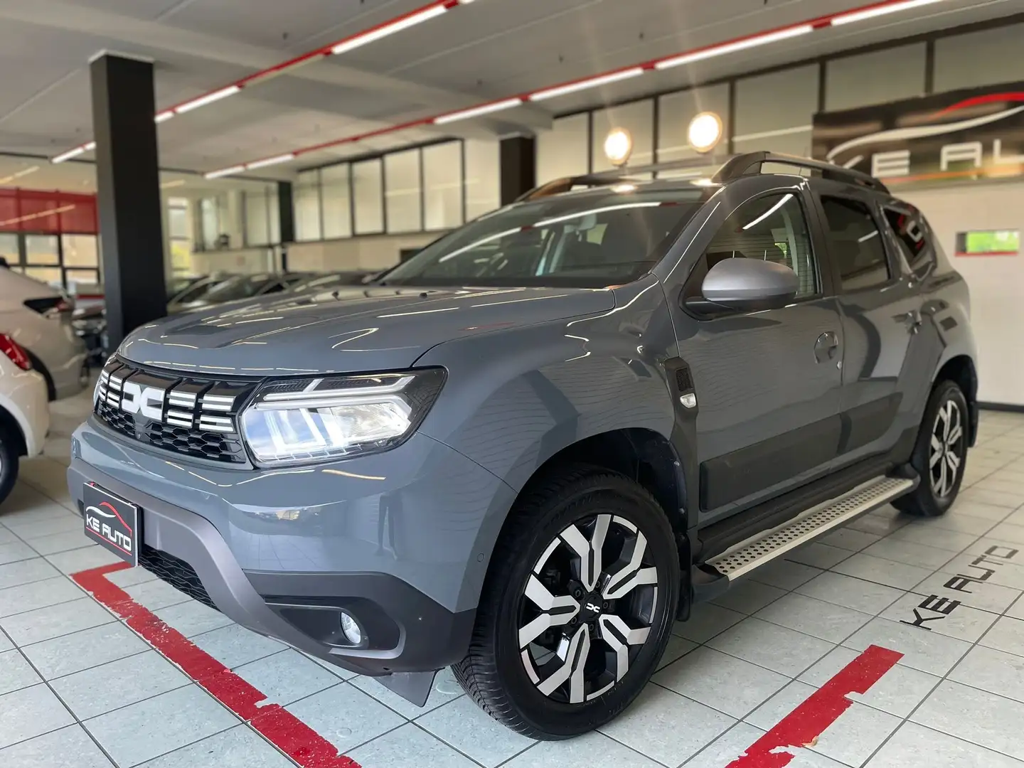 Dacia Duster 1.0 tce Prestige up Gpl 4x2 100cv Szürke - 1