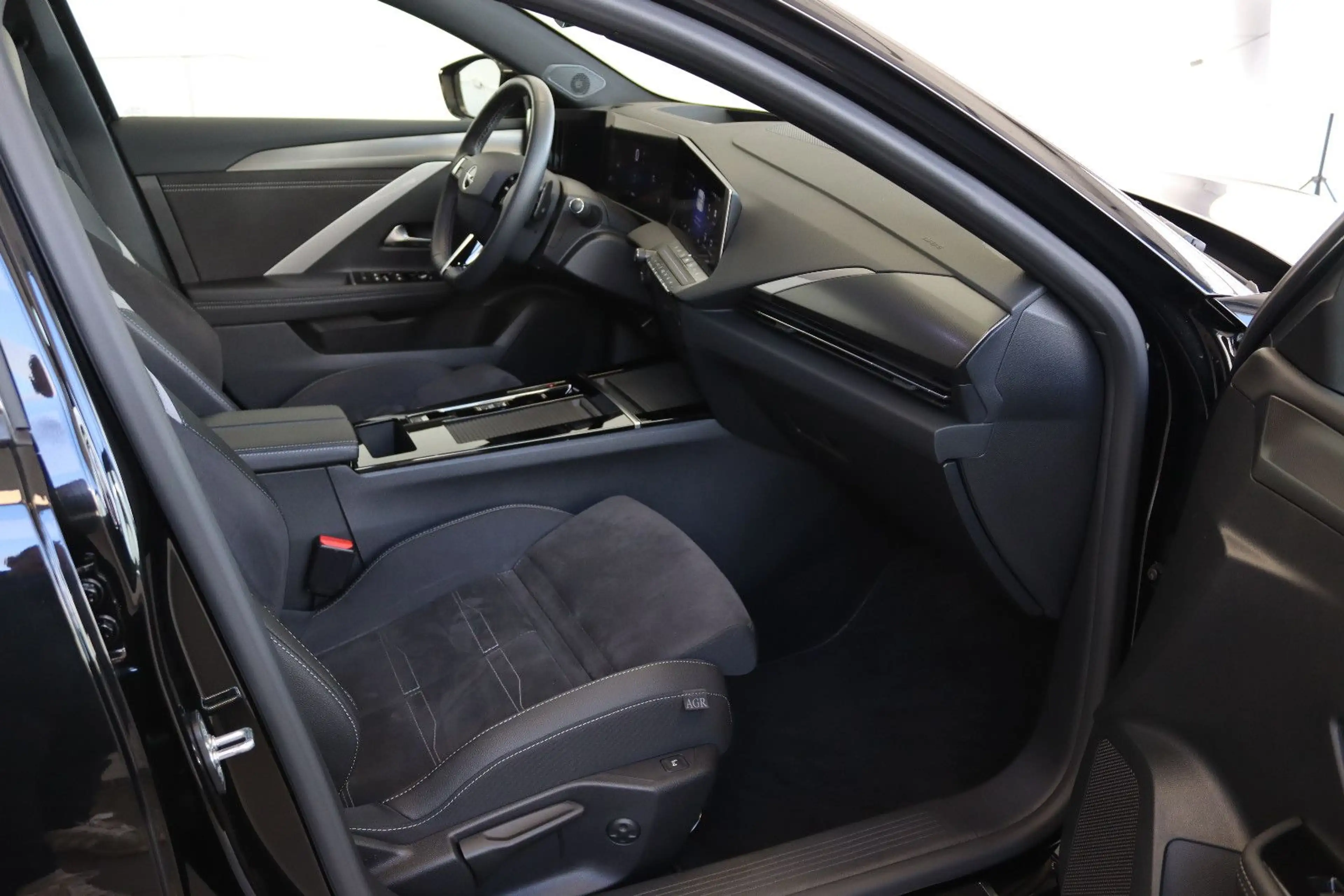 Opel Astra ST Ultimate *Pano*HUD*Memory*WSS-HZG*360° — photo 8