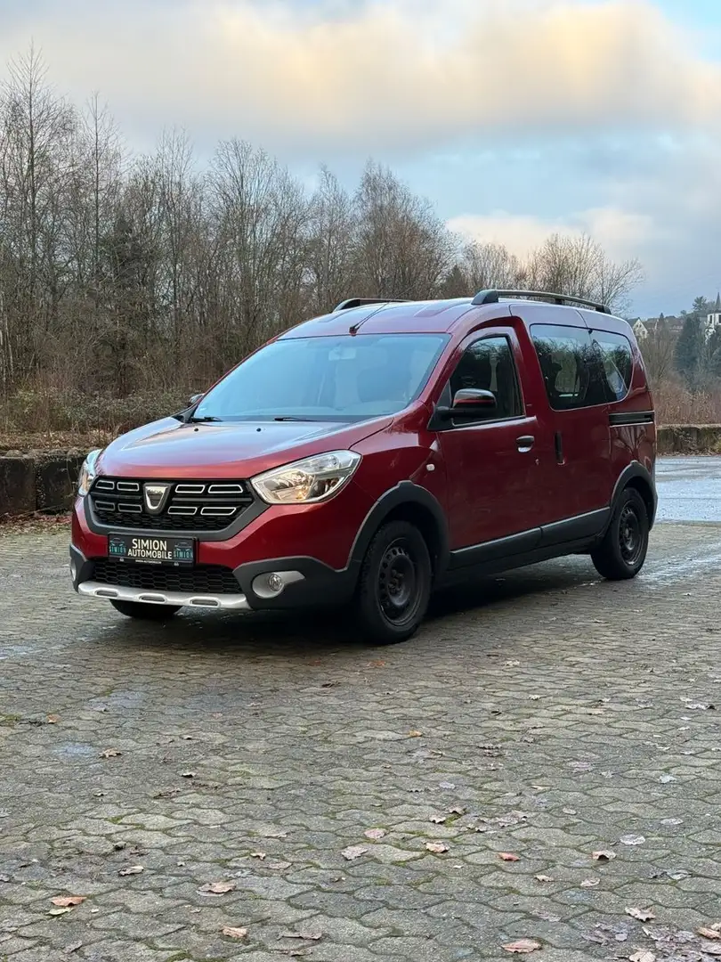 Dacia Dokker Stepway Prestige Diesel/Navi/Kamera/Klima Rood - 1