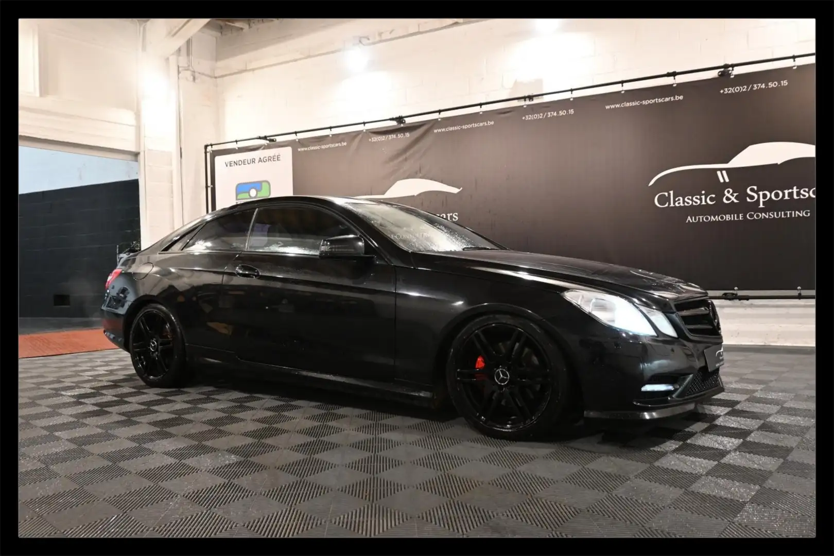 Mercedes-Benz E 350 E350 Coupé PACK AMG / XENON / GPS NAVI / PDC ! Schwarz - 1