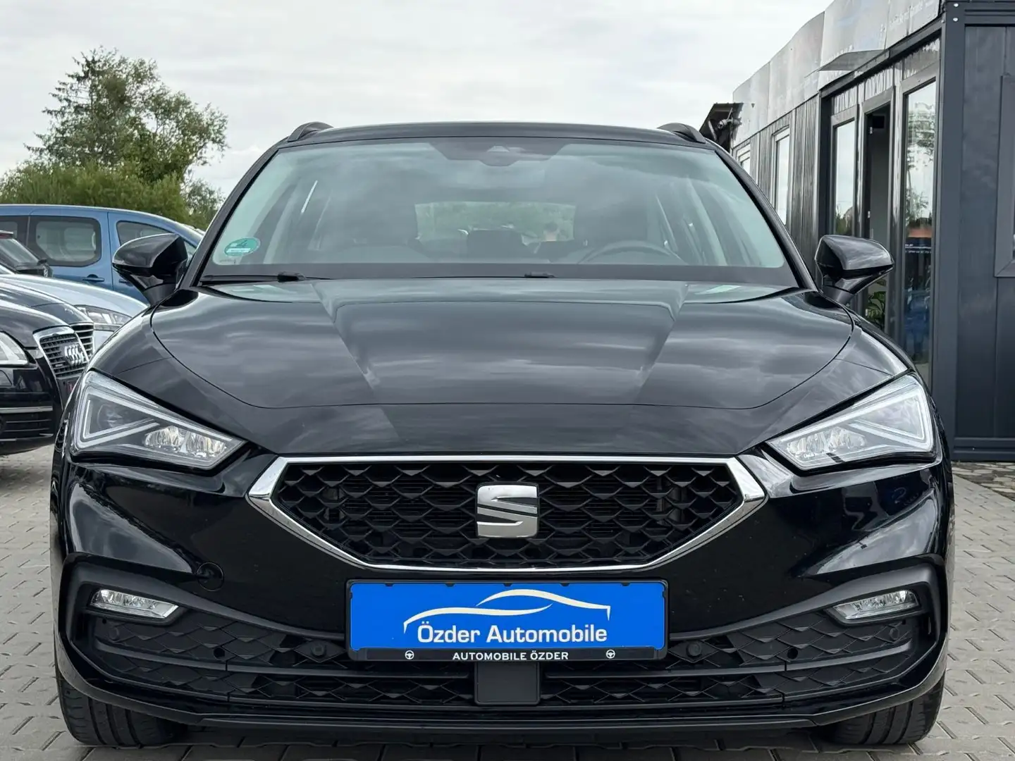 SEAT Leon 2.0 TDI Sportstourer Style ++Finanzierung++ Schwarz - 2