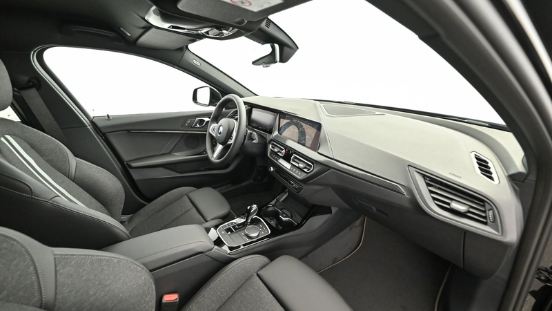 BMW 118 d — photo 8