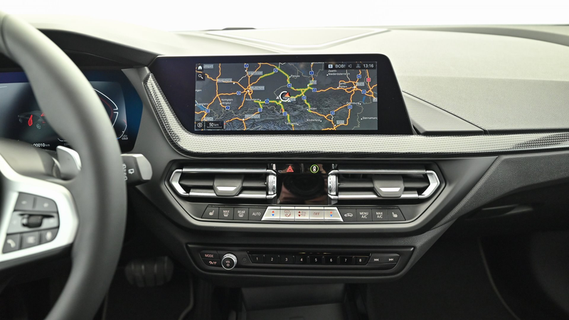 BMW 118 d — photo 6