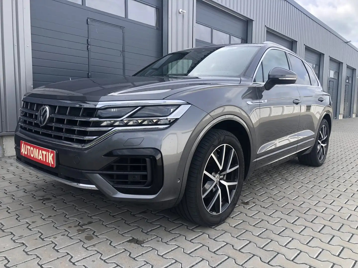 Volkswagen Touareg V6 TDI 4M R-Line IQ Light/ Luft/Pano/Standhz. Grijs - 1