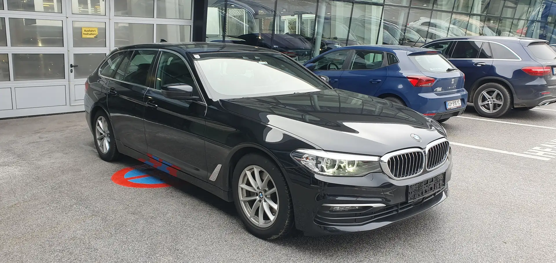BMW 520 d xDrive Touring*1.Be*M-Technic*19 LM*LED* Negro - 2