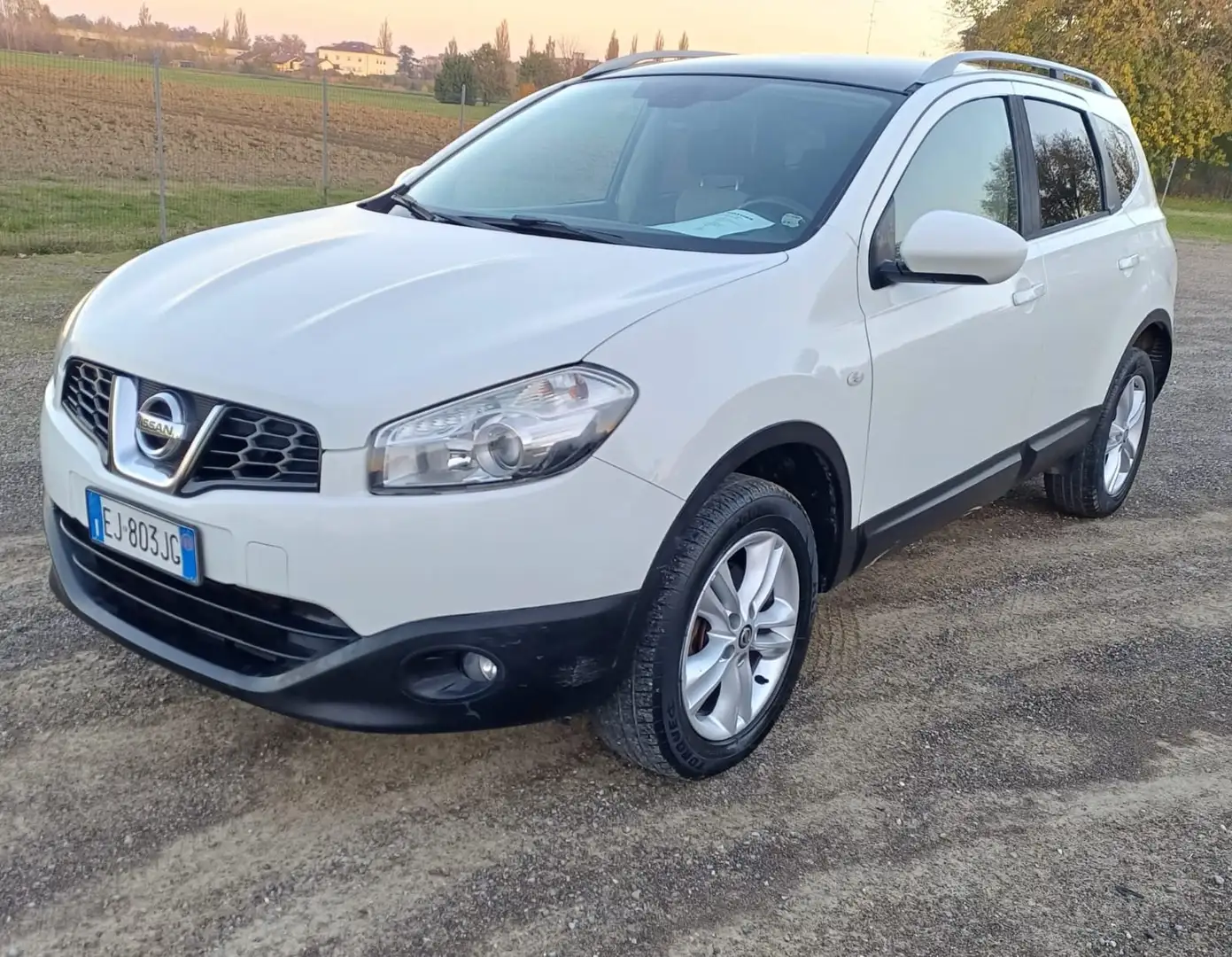Nissan Qashqai Qashqai I 2007 +2 Qashqai+2 1.5 dci Visia dpf FL Weiß - 2