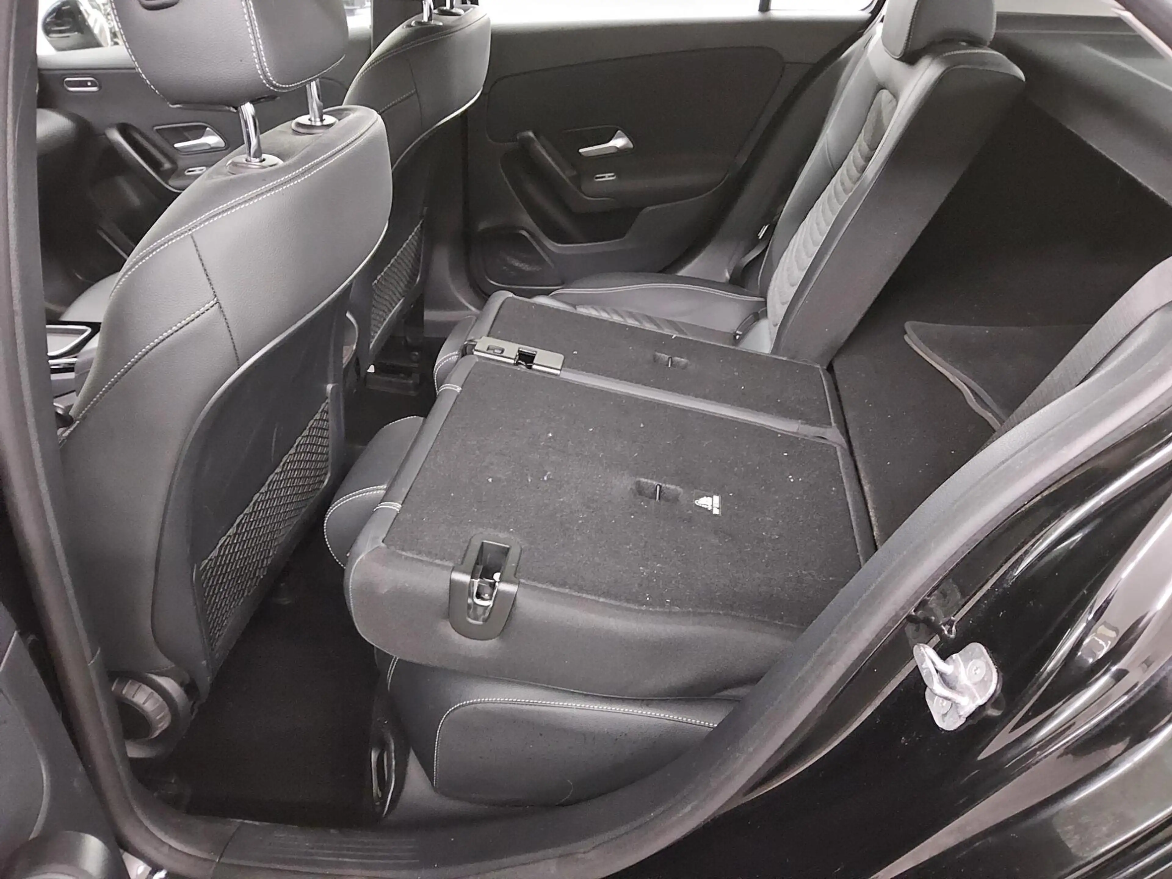 Mercedes-Benz A 200 A 200 T-LEDER NAVI KLIMA RADIO MFL SHZ VC PDC LED RFK MBUX — photo 13