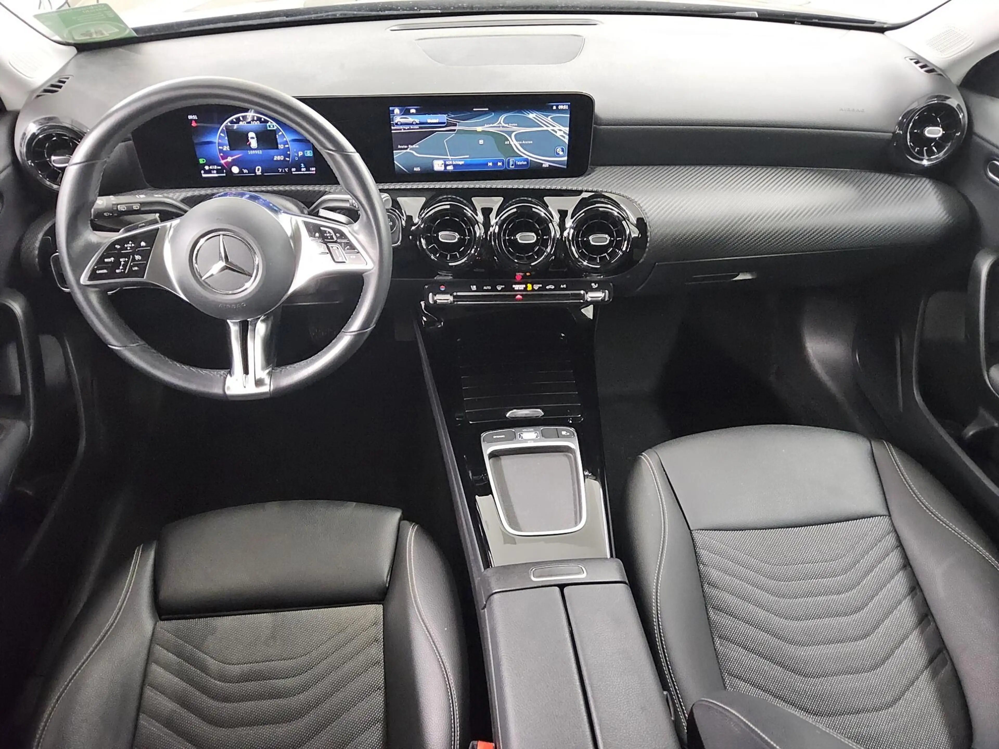 Mercedes-Benz A 200 A 200 T-LEDER NAVI KLIMA RADIO MFL SHZ VC PDC LED RFK MBUX — photo 5