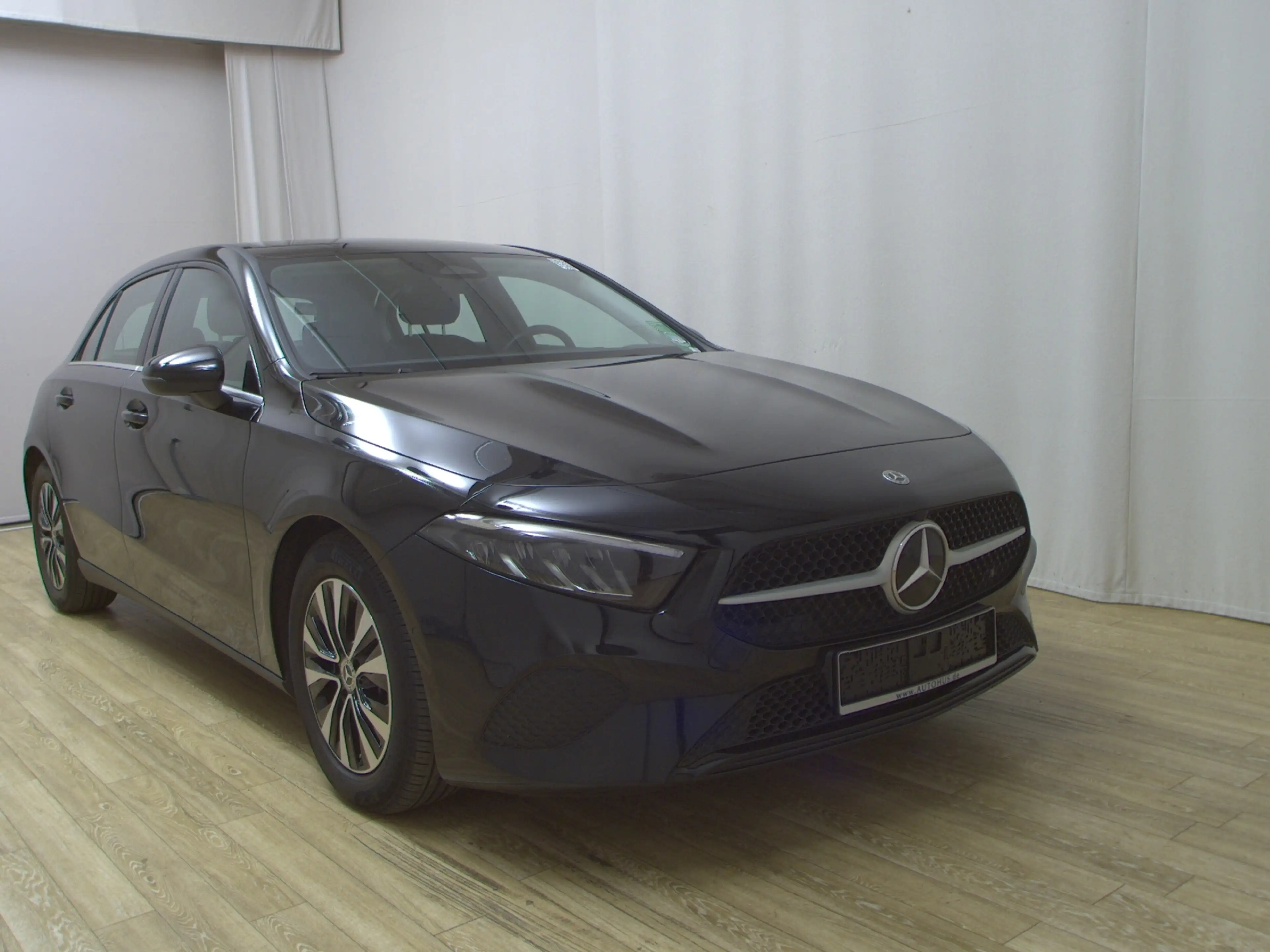 Mercedes-Benz A 200 A 200 T-LEDER NAVI KLIMA RADIO MFL SHZ VC PDC LED RFK MBUX — photo 3