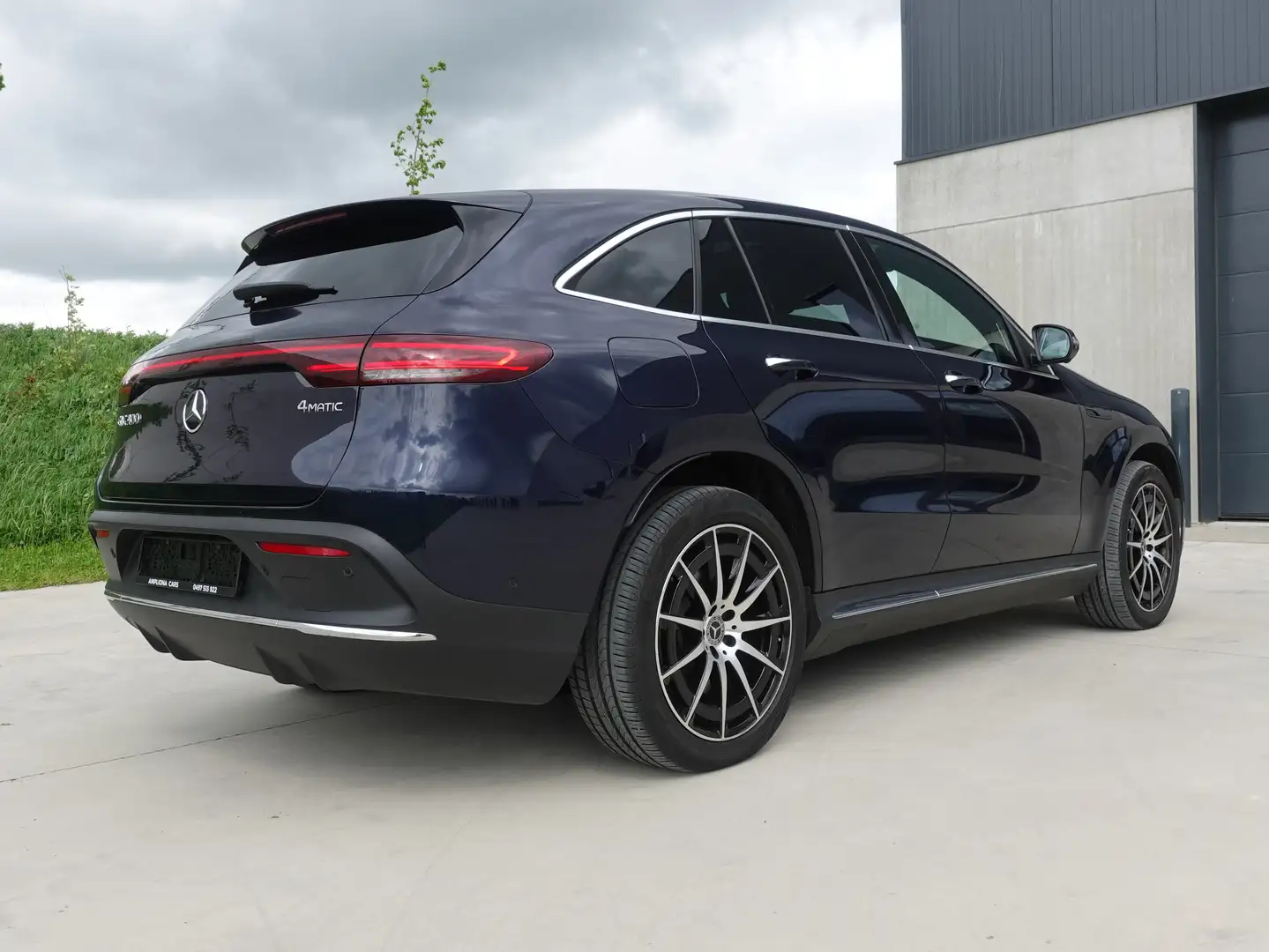 Mercedes-Benz EQC 400 AMG 4matic, Pano, Burmester, … Full Option Kék - 2