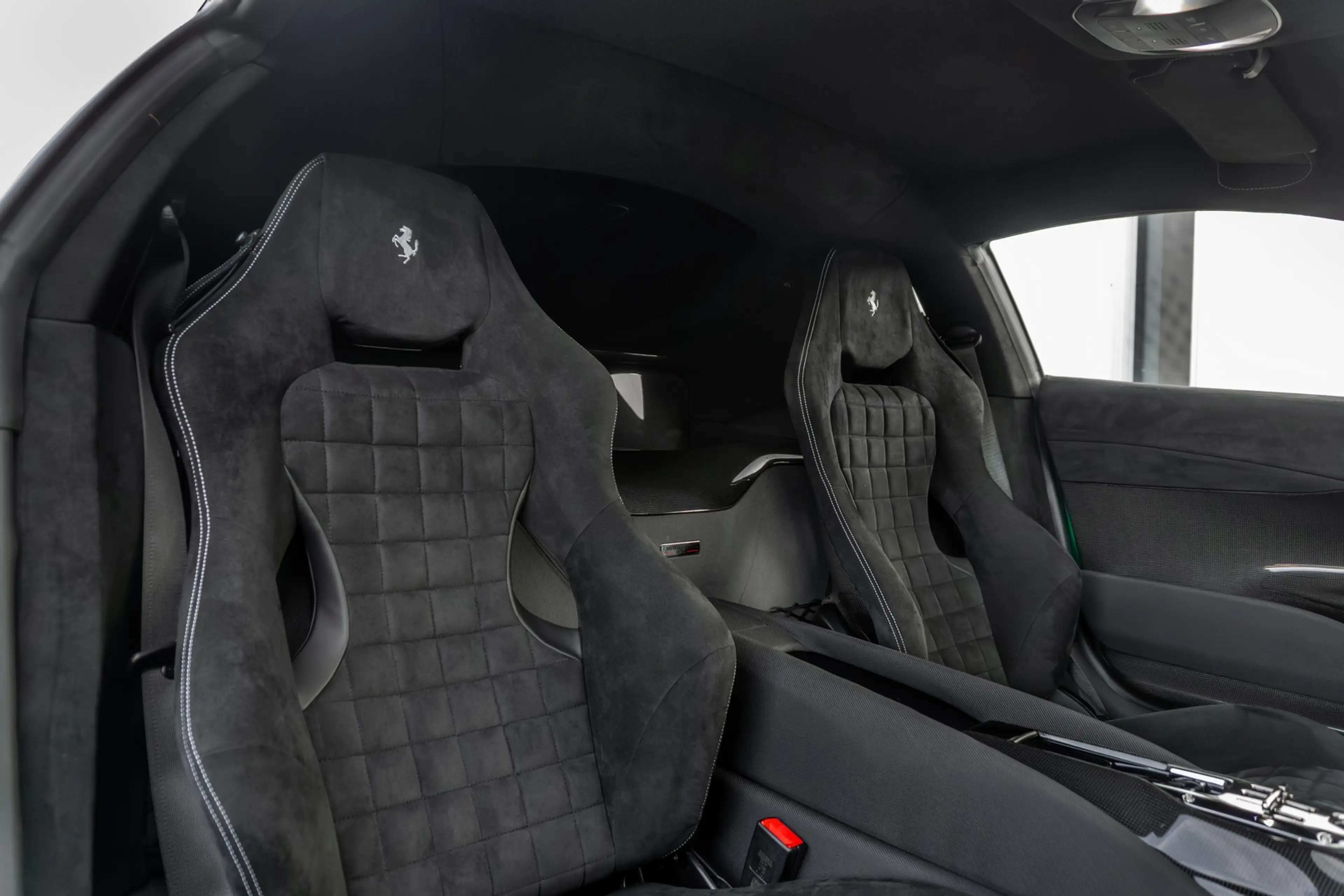 Ferrari 812 Competizione - Verde Jewel - Atelier - 1 of 999 — photo 4