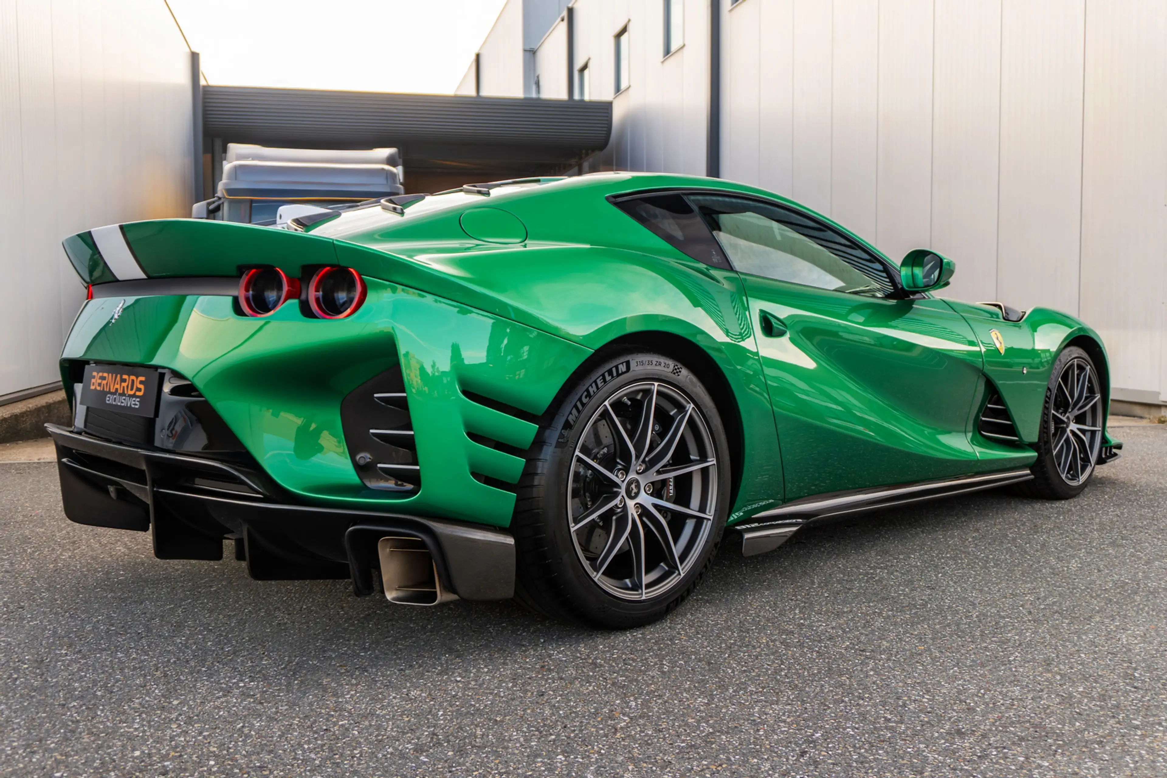 Ferrari 812 Competizione - Verde Jewel - Atelier - 1 of 999 — photo 2