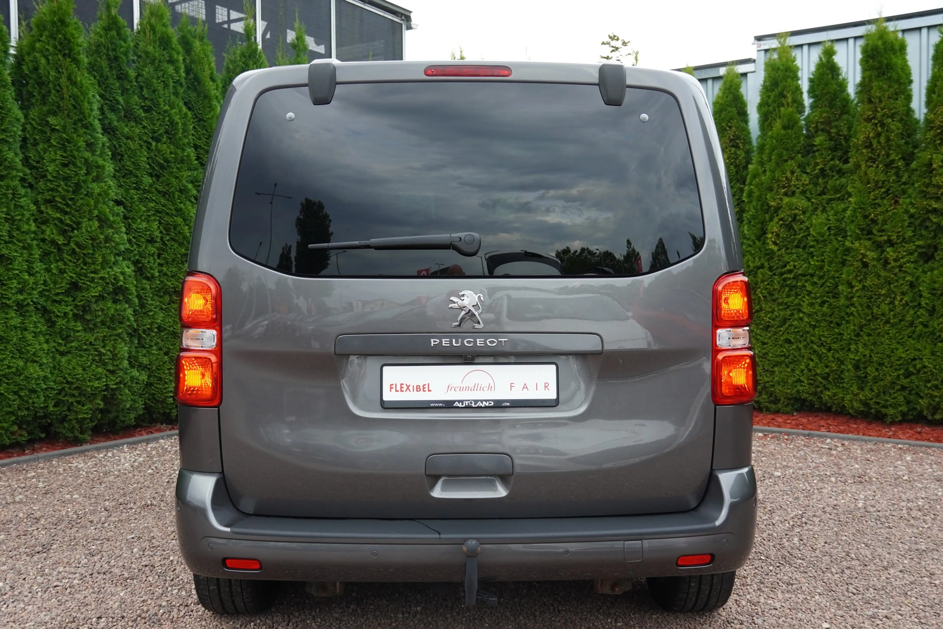 Peugeot Traveller 1.5 Blue-HDi Allure L2 AHK ACC Navi — photo 6