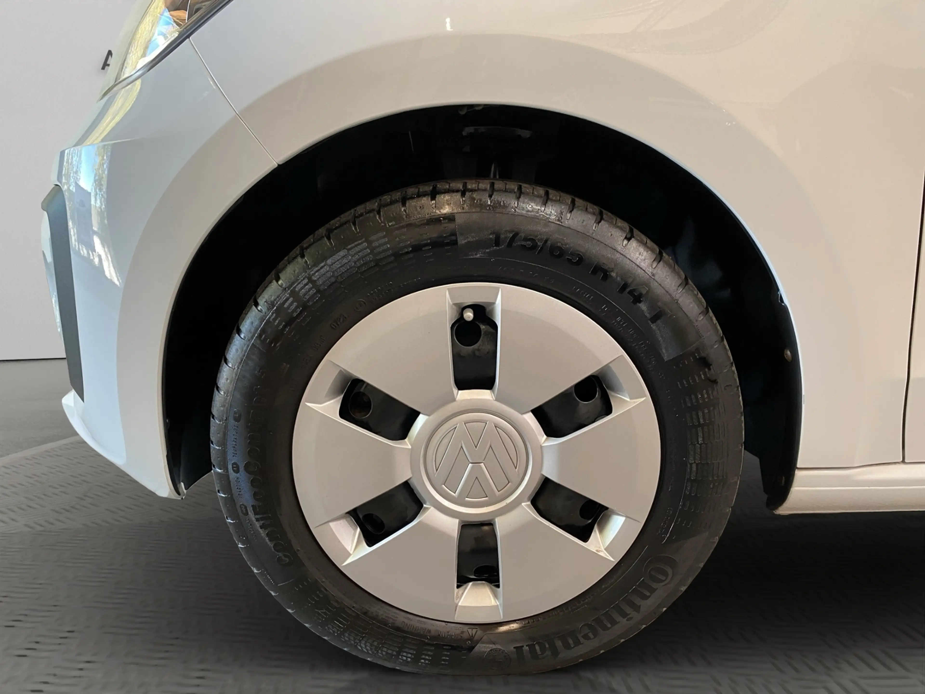 Volkswagen up! 1.0 MPI Move / RFK Einparkhilfe — photo 13