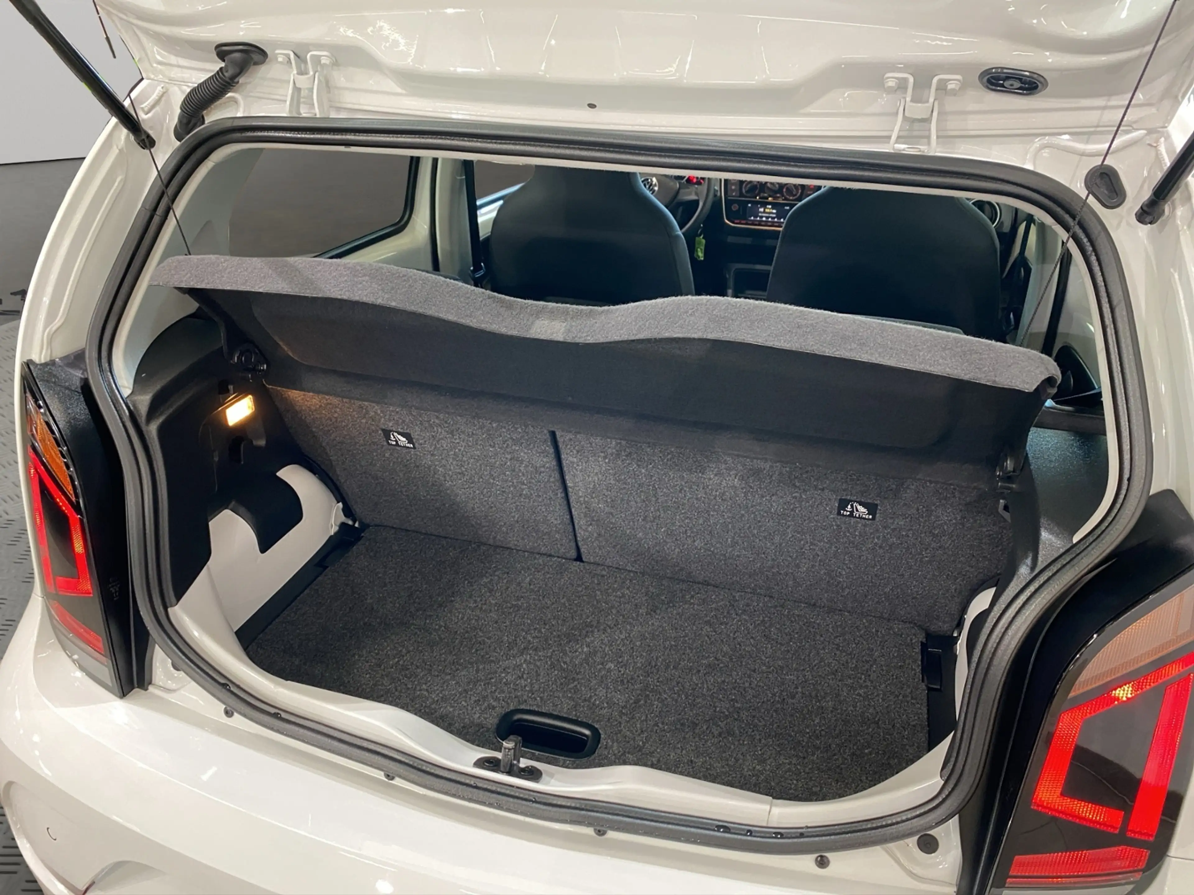 Volkswagen up! 1.0 MPI Move / RFK Einparkhilfe — photo 10